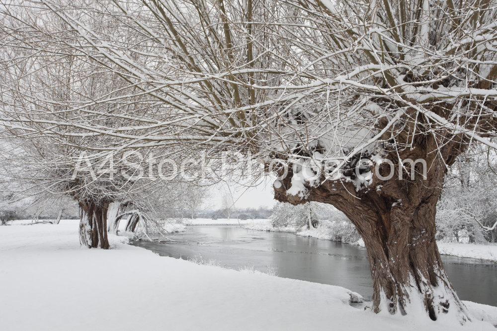 The Suffolk Stour in winter