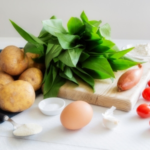 Ingredients for gnocchi with wild garlic