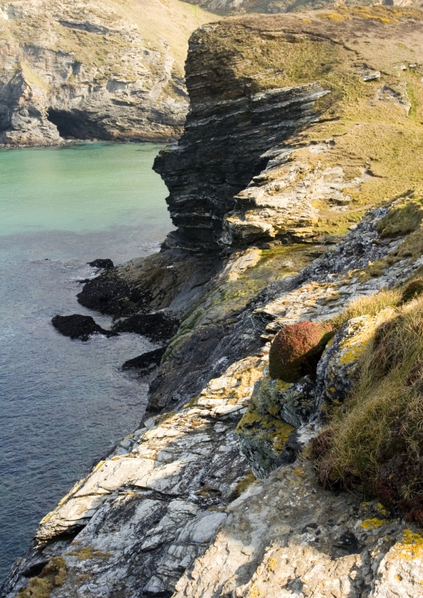 Rocky clifftops on the Cornish coast