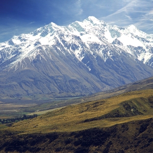 A large mountain range in New Zealand