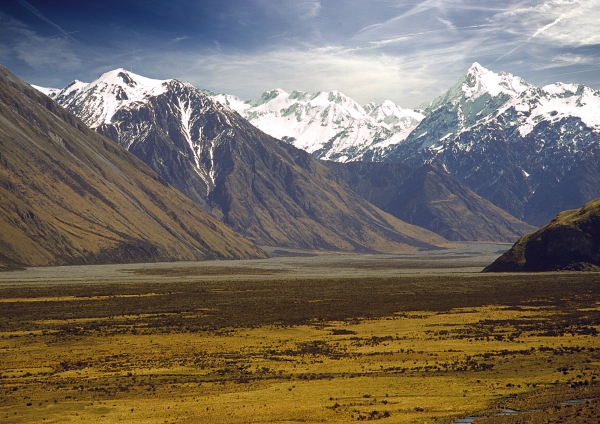 Snow covered mountain ranges in New Zealand