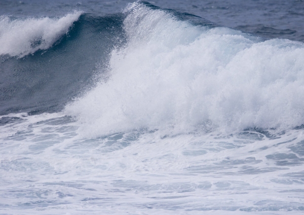 Big waves on the sandy beach