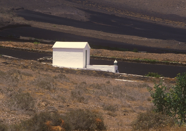 A white hut on the slopes of a volcano in Gran Canaria