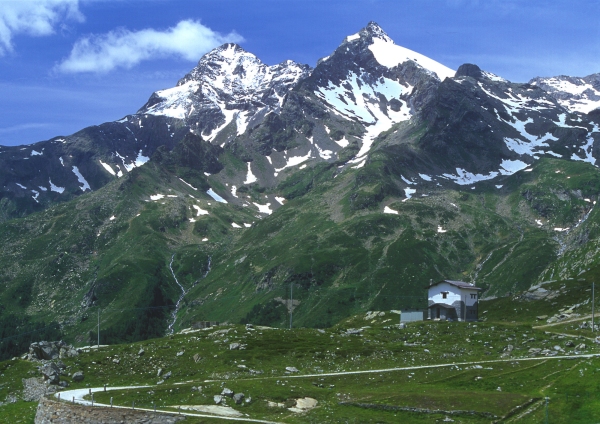 An alpine mountain range